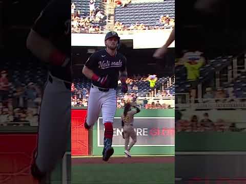 A 1st-Inning Two-Run Blast From Curtis Mead