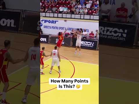 How would you score this? 😅 #FIBA3x3