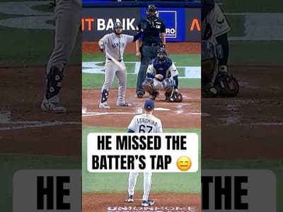 umpire wasn't paying attention 😬