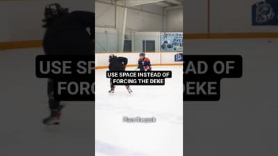 USE SPACE INSTEAD OF FORCING THE DEKE #hockeycoaching #hockeytraining