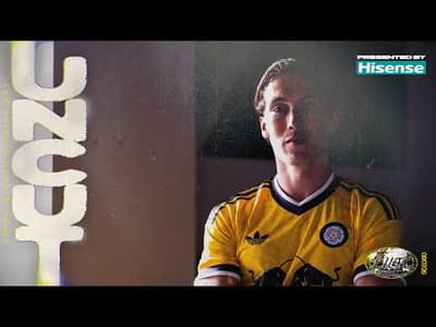 Behind-the-scenes with Harry Wilson on signing day at Leeds United | Uncut