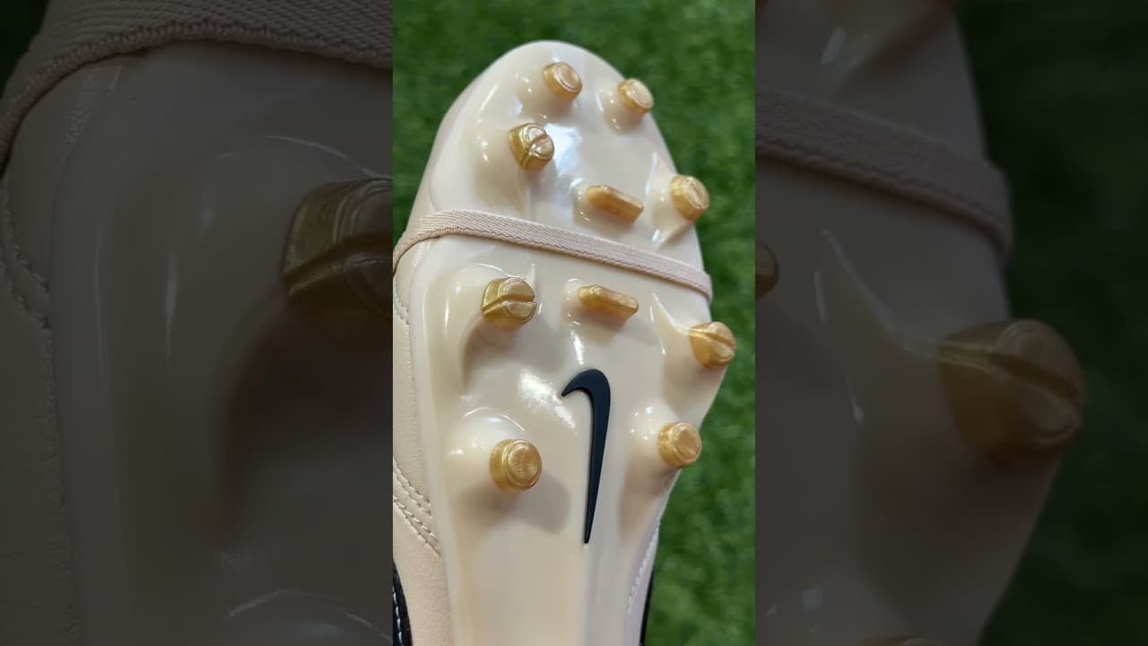 These Ronaldinho Tiempo Ligeras are SO NOSTALGIC