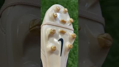 These Ronaldinho Tiempo Ligeras are SO NOSTALGIC