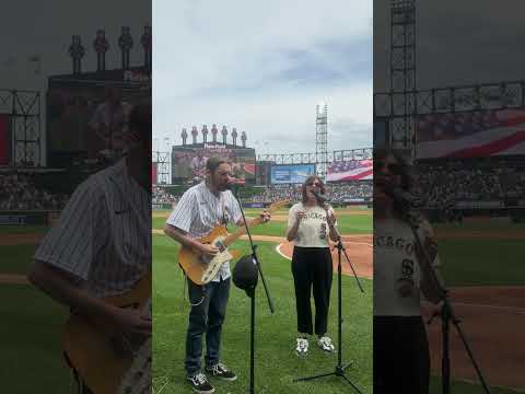 Today's National Anthem courtesy of The Empty Pockets! 🇺🇸 #anthem #MLB #america