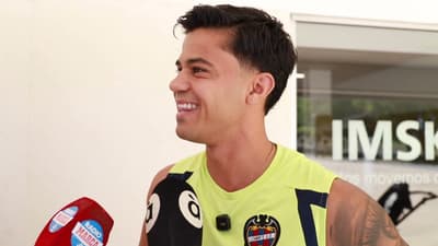R. Brugué: "Con este escudo y en esta ciudad siempre estamos felices"