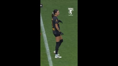 Kayla Fischer scores vs. Utah
