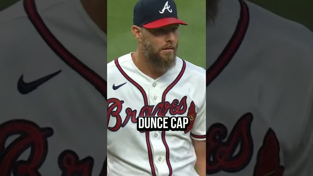 Chris Sale forgot how many outs there were...and panics.  🤣 #baseball #mlb