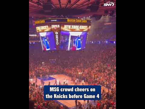 The Madison Square Garden crowd is ready for Game 4 🗣️