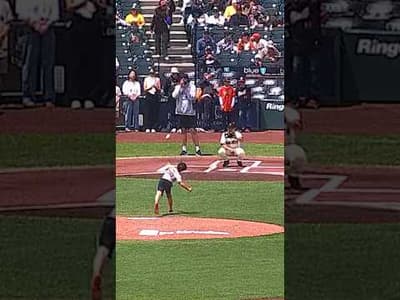 This kid threw a beautiful first pitch 🖼️
