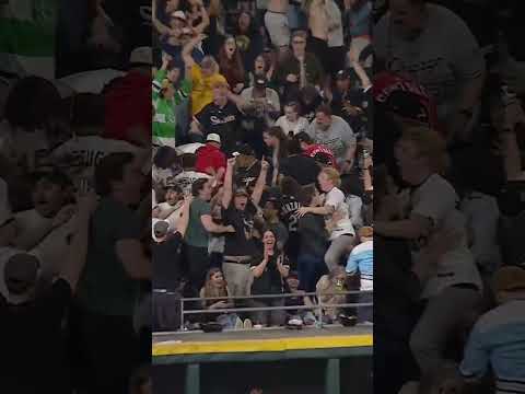 LET'S GO! MIGUEL VARGAS! #walkoff #homerun #MLB