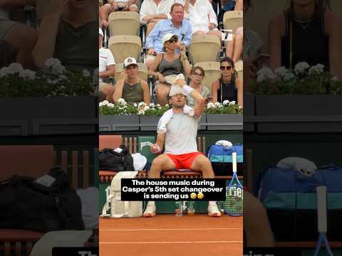 So much going on in this video 🤣 #rolandgarros #tennis #tennisnews #sports