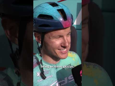 The perfect way to celebrate for Arjen Livyns and the Astana team after another stage victory! 🍕