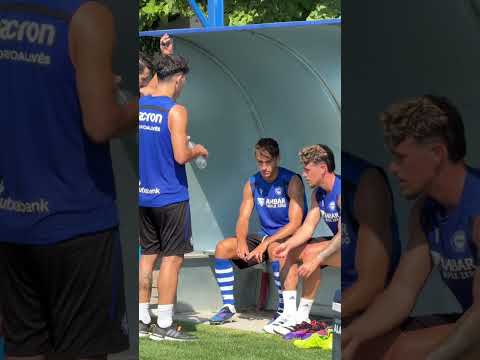 Te las pones y ya sabes: 𝐡𝐨𝐲 𝐭𝐨𝐜𝐚 𝐚𝐩𝐫𝐞𝐭𝐚𝐫. #alaves #futbol #shorts