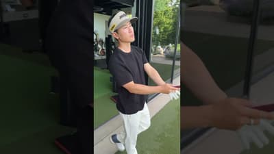 Jason Day swing impersonation at his house