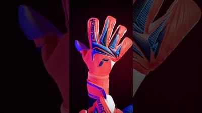 REUSCH WORLD CUP ATTRAKT GOLD X EVO