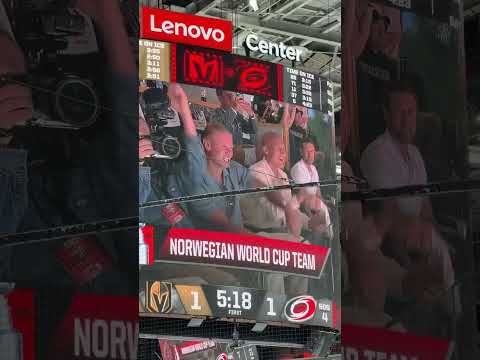 Erling Haaland enjoying some hockey at the Stanley Cup Final 🤩