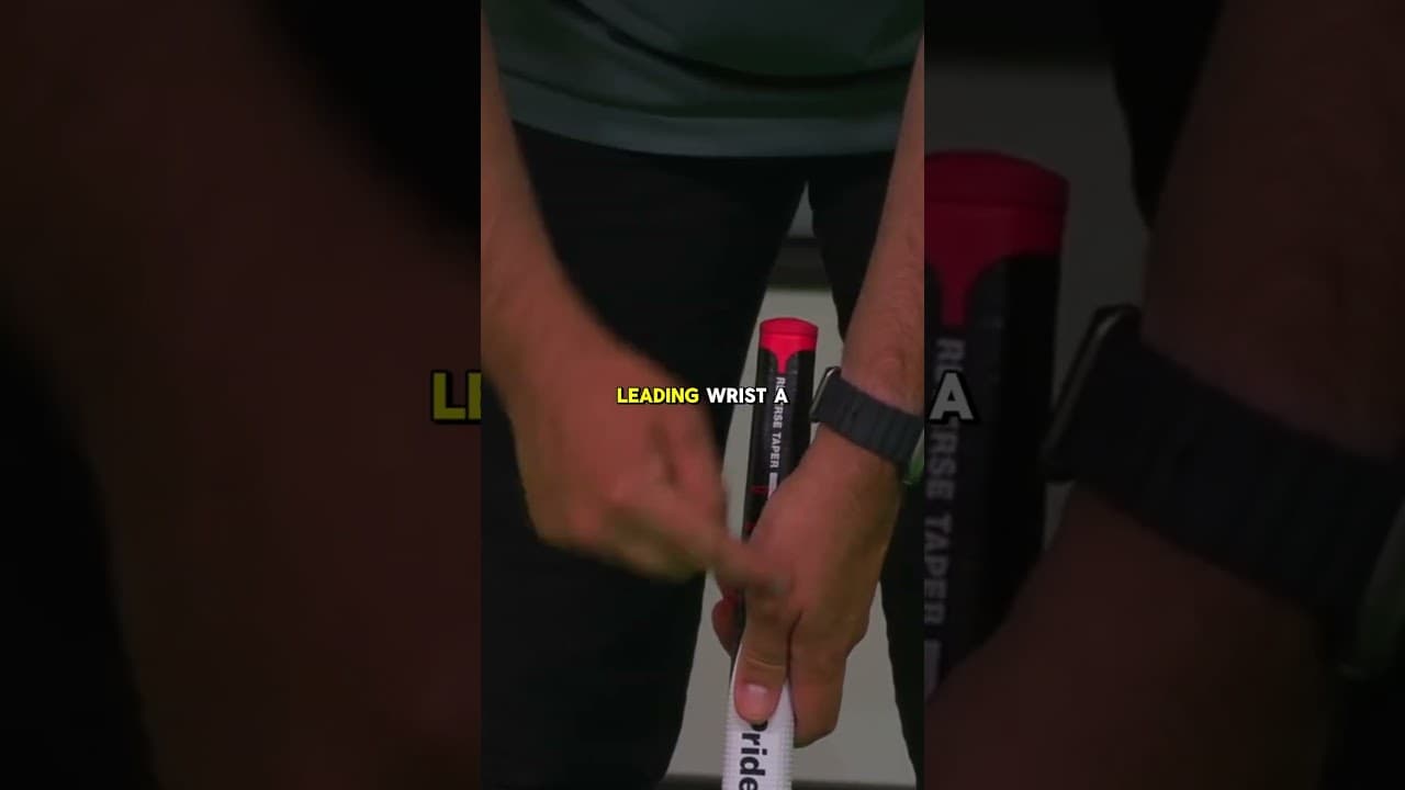 The BEST way to grip your putter is...🤔