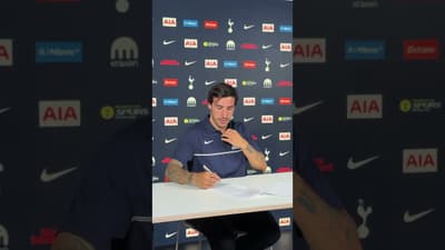 BTS on signing day with Sandro Tonali ๐คณโ๏ธ