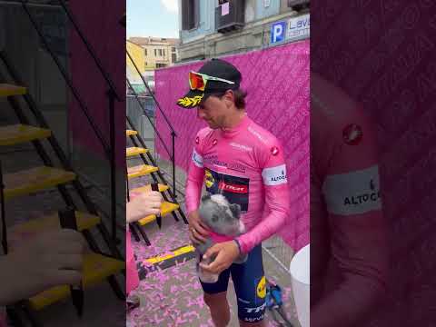 A new Giro leader! 🩷 Ciccone leads the first Grand Tour of 2026 after Stage 4 of the Giro d'Italia 👏