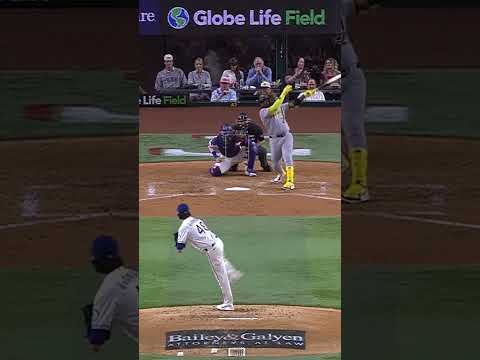 Jacob deGrom reaches 10 Ks for the first time this season 😮‍💨