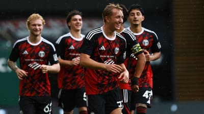 GOAL | Eric Izoita tallies a golazo for T2 against Earthquakes II