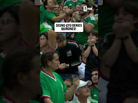 A CRUCIAL save to deny Mexico of a goal 🧤