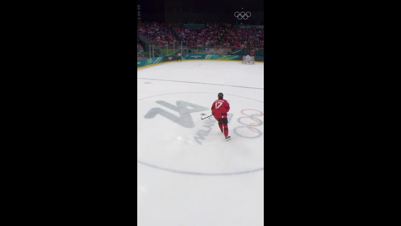 Ladies and Gentlemen, Macklin Celebrini 👏 🇨🇦