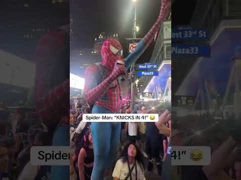 Spider-Man hyping up the Knicks 😂