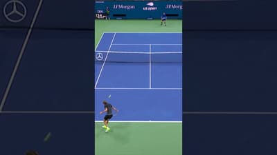 Zverev's passing shot PERFECTION! 🤯