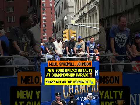 Knicks LEGENDS enjoying the parade🗽