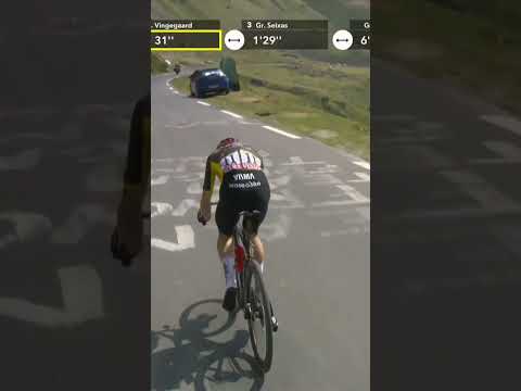 They don't just battle on the climbs! 😳
