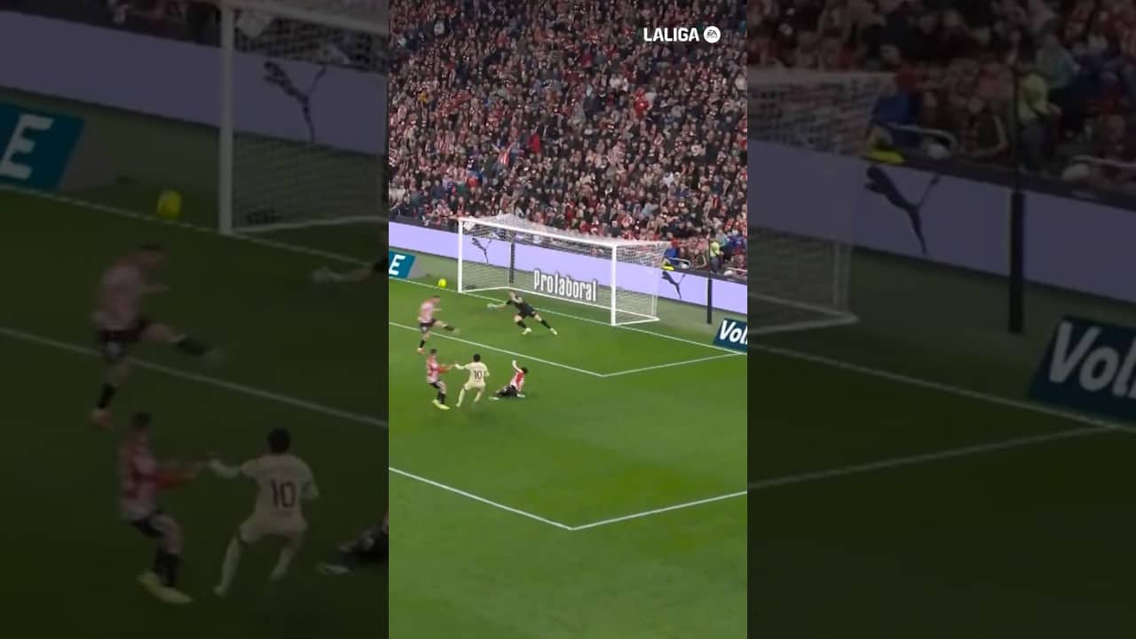 Lamine being Lamine 🤤 #LaLigaHighlights #shorts #fcbarcelona #lamineyamal