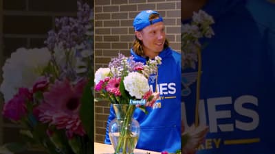 Nathan Walker and Oskar Sundqvist Bouquet Challenge 💐