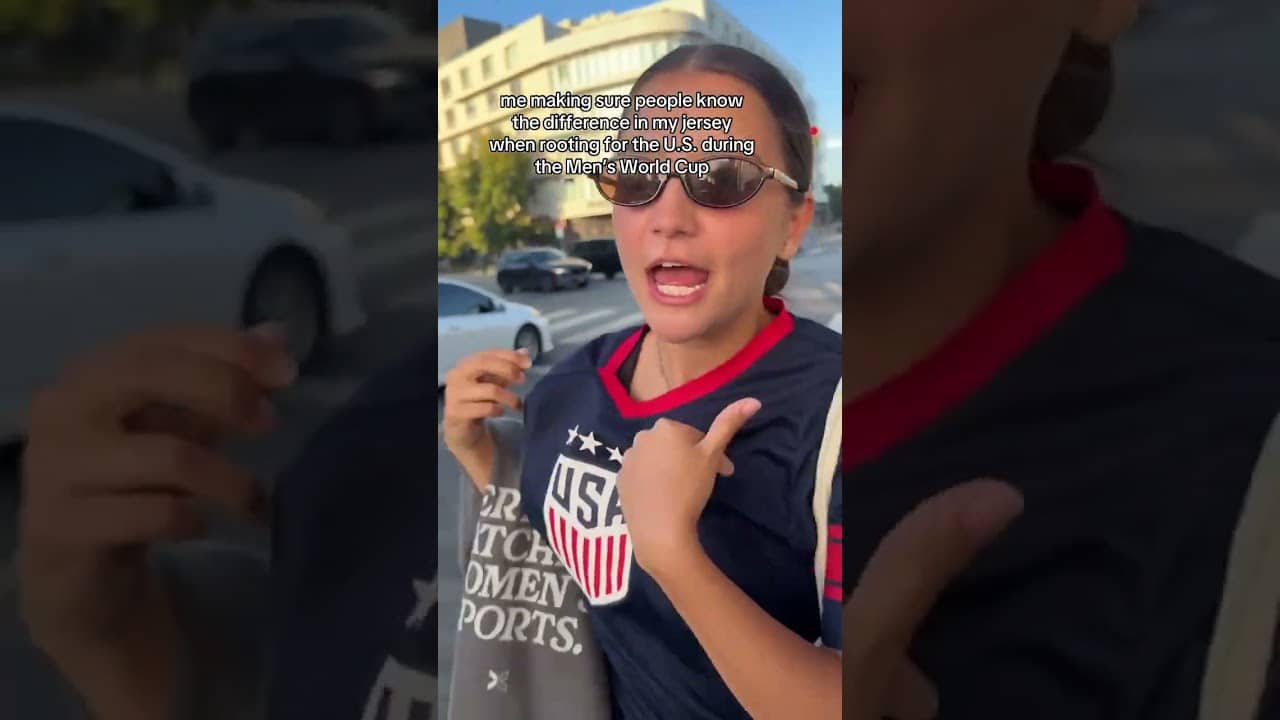 A perfect explanation of the four stars on the USWNT kit, no notes π (via @parisrae13/TT)