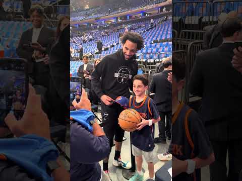 No matter where we are Ju is always down to make a young fanโs day ๐ #spurs #nba #nbafinals