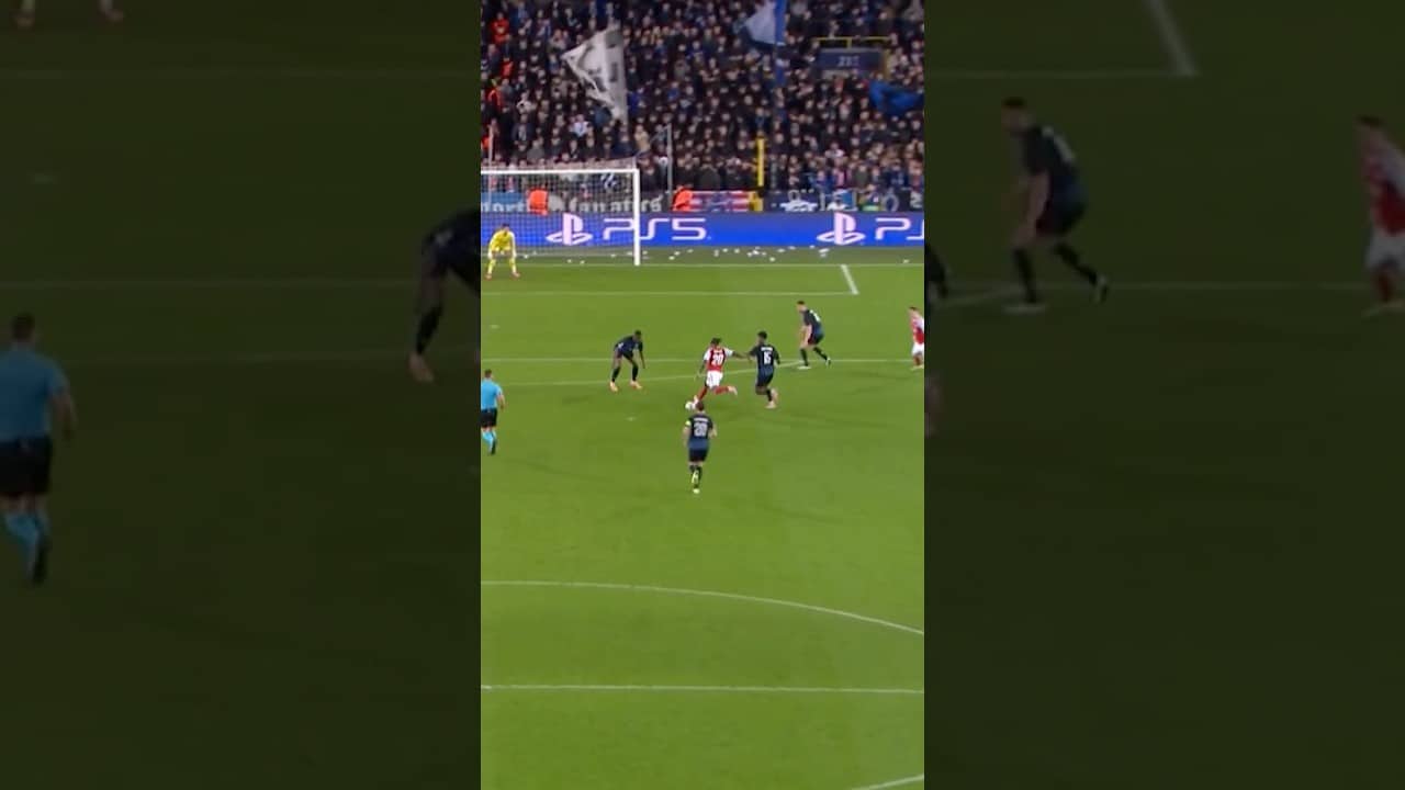 PURE MAGIC: THE DRIBBLE & WONDERGOAL!